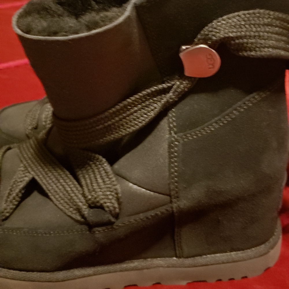 UGG Platform bootie
